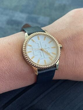 Tory Burch Gold-Tone Case White Dial Leather Strap Watch.